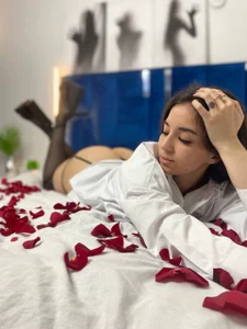 EmmyNoel white tenderness Pic 3