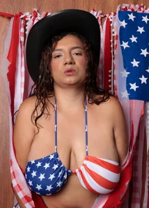 timkerbell_ kullanıcısının 🎆Hotter than fireworks albümü -  fotoğraf