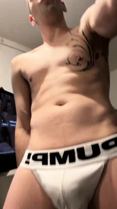 YOUR-Alpha Public Foto 4