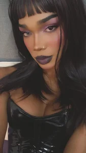 NaomiSteward Caught you looking again… can’t blame you though. 😘🔥 Pic 2