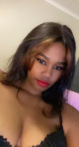 Public de MERELEONA Foto