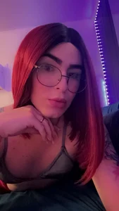 Zdjęcia aishacastrots Public:  4
