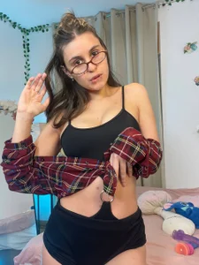 LumiNika Do I look like your teacher? зображення 3