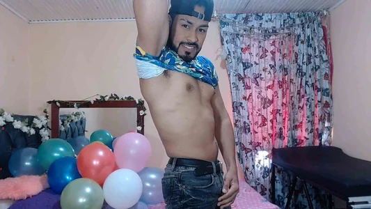 Leo_hot4005 Public Pic 5