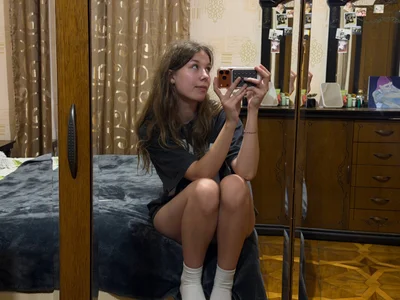 TarenOgilvie me in a mirror again <3 Pic 4