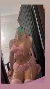 Karla__cute 🩷🥰your pink girl Pic 2