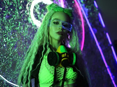 ErikaLust Cyber-Punk Foto 2