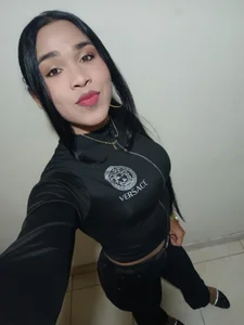 isabel_martinez_ Public Gambar