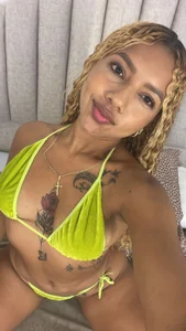 Zdjęcia Nikki_Angel_ Public:  2