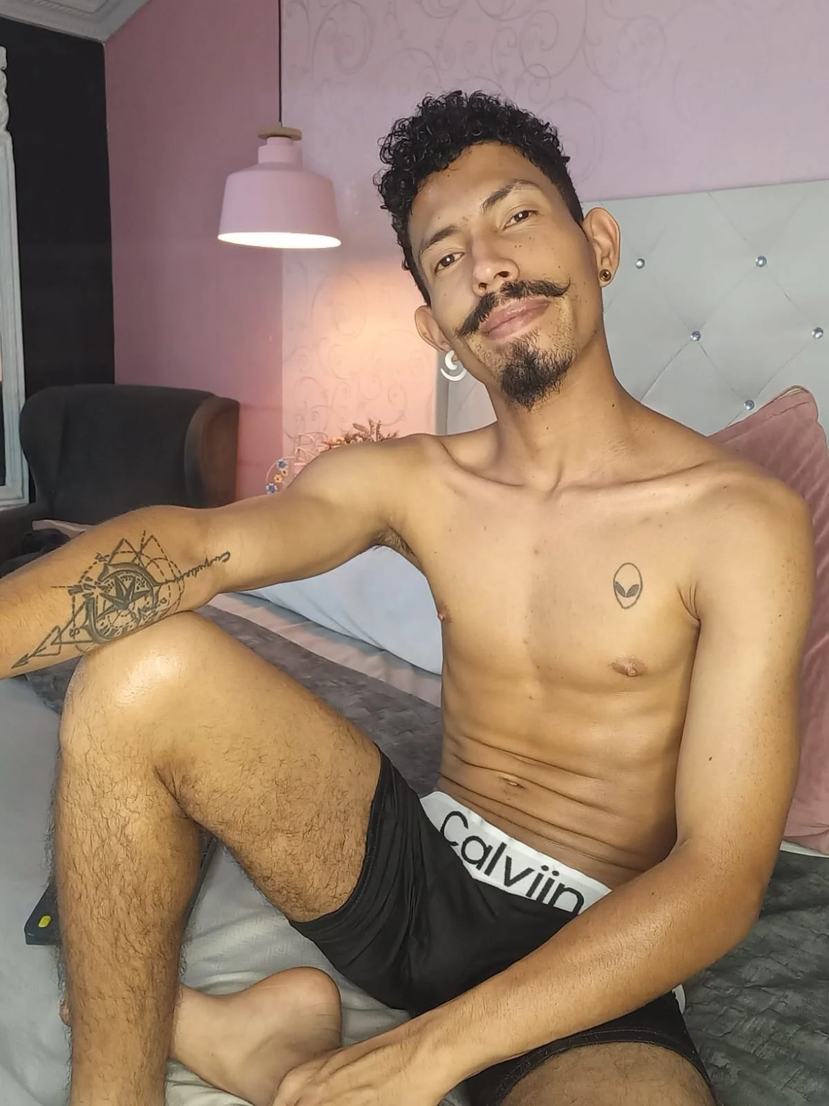 صور NoaahTylor الرائجة  3234