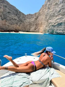 holiday od Emma_D_  9 snímek