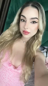 ScarletColesのHot kittyの 4枚の写真