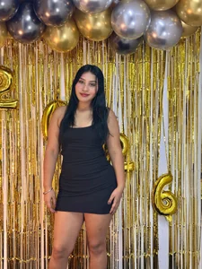 soffiasex68の"This year starts hot — and I’m the reason." 😏✨の 3枚の写真