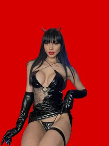 AmyLeeplay kullanıcısının Public albümü -  2 fotoğraf