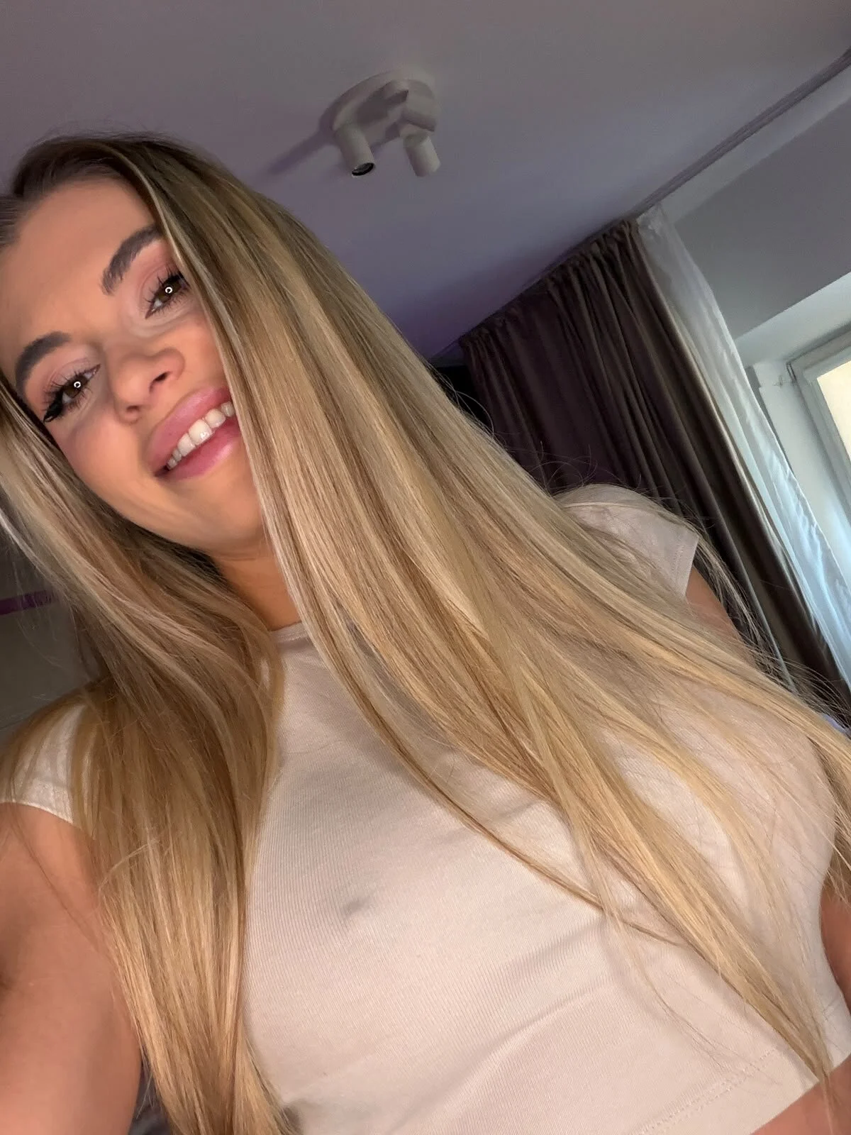HaileyMadow 님의 트렌드 중인 사진  8848개