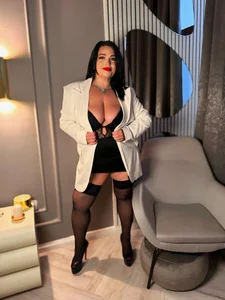 RubiHarper Not your usual 9 to 5 look slika 4