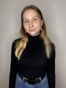 RenettaKrissie meee টি ছবি