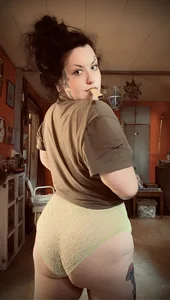 brattyXgoodXgirl Public Pic 9