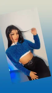 Comfortable, natural, and with a look that speaks louder than words. It’s not always about showing… de AnastasiaVelo  7 Imagens