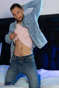 Public od TyagoRoberts_  2 snímek