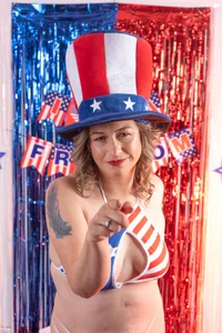 Charlot_milf kullanıcısının Happy 4th of July 💥🎉🥂🎇 albümü -  3 fotoğraf