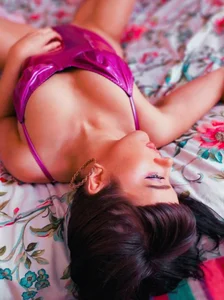 Petite_Juicy_Olive Public Pic 4