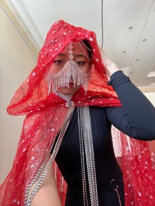 SweetMiaXOin a red suit ❤️ Bild 4