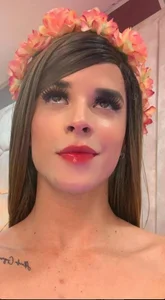 Hanna_Evaanss I hope to make you forget the outside world while you watch me! Pic