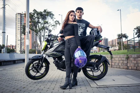 MadissonXMark kullanıcısının Hot bikers albümü -  6 fotoğraf