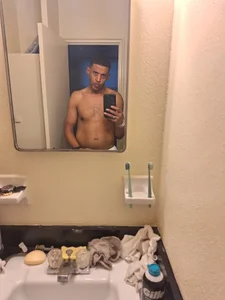 Fonzarelli Public  4টি ছবি