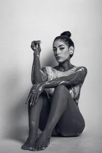 danna_berlin_ Painting and passion 🖤🤍 Pic 2