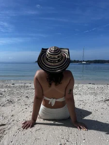 sienna_luxor In the sea slika 7