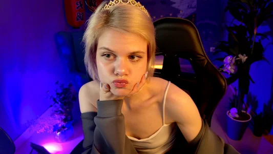 EllieMurler I'm different Pic 2