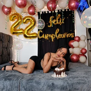 MegannHills_ Happy birthday 🥰🏳️‍⚧️ Foto