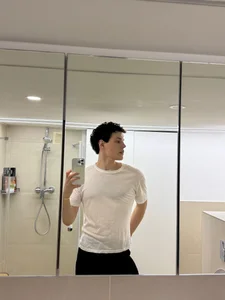 Hot_Adam_ Public  3. fénykép