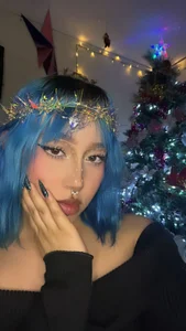 sofi_bakerr kullanıcısının Christmas surprise, I'm going to be your small deer ! enjoy me ¡🎄 albümü -  8 fotoğraf