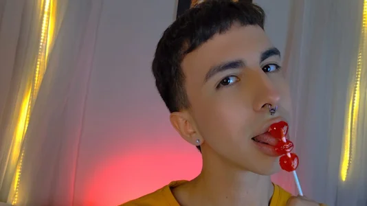 BrahmBelial_: 🍭lollipop femboy🍭 ( фото)