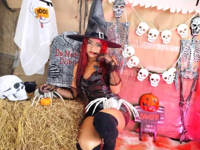 CristalLoren 🍭I want candy or gifts 😈 Immagine  3