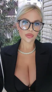 Lika8234Just me图片