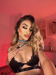 DannaCruz Sexy Face Pic