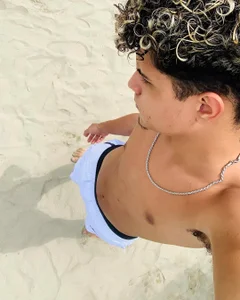 Zdjęcia exotic_boysxx E L I ª N ⚡️:  6