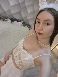 ElfredaTupyInnocent Looking Eyes图片 2