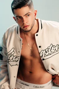 GrantBlake 📸Look at me🔥 รูป  2