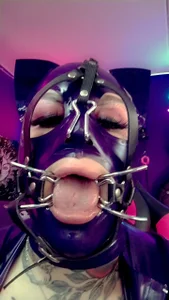 fetishkinkymeganx Public Foto 3