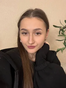 Ave_Costly Public Foto 4