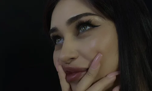 Sofia_Plump SPESHL Foto 6