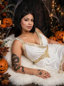 Olivia_gh1 ATHENA HALLOWEEN😍🤍.  9. fénykép