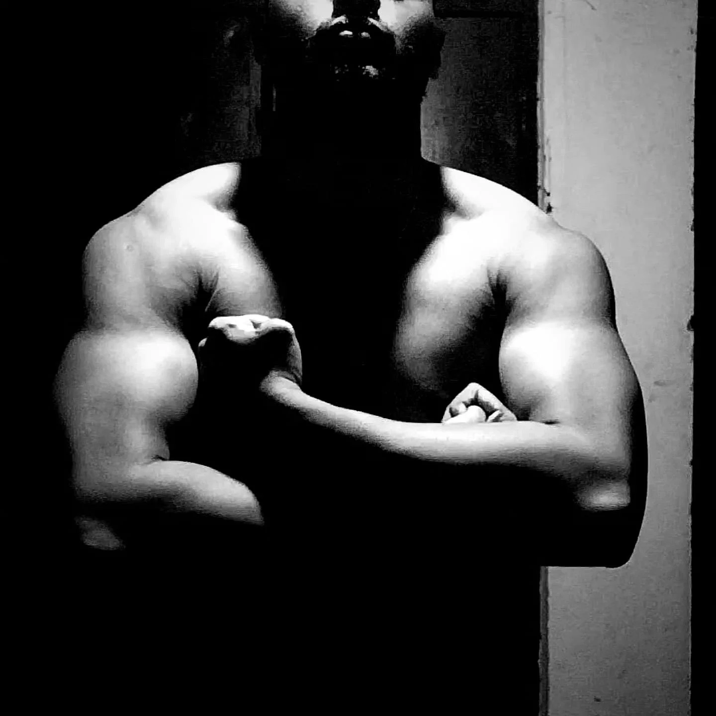 fav_villan Public صورة واحدة|fav_villan Public صورتان|fav_villan Public  2 صور|fav_villan Public  2 صورة