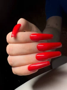 ChloeMarsch Nails Poză