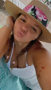 Zdjęcia CelesteBailey Black Sea 🌊☀️:  8